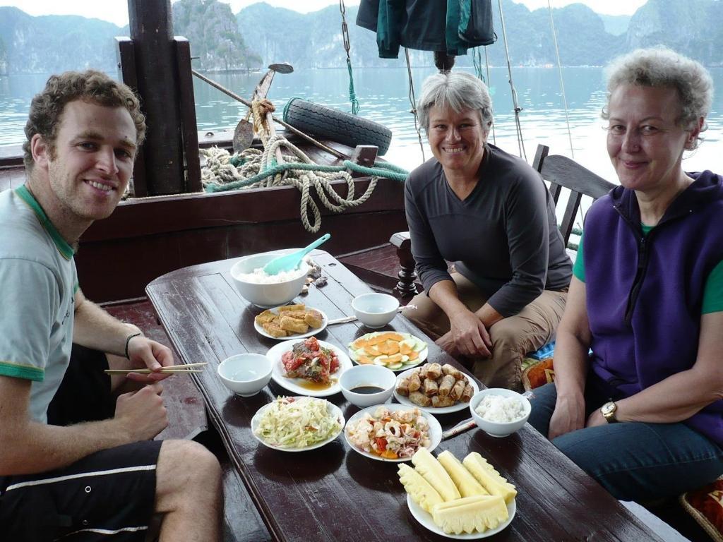 Hoang Gia Minh Hotel Cat Ba Island Kültér fotó